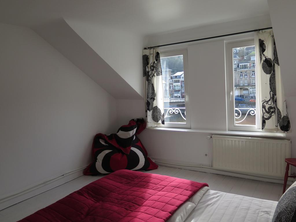 La Petite Lili Vila Dinant Quarto foto